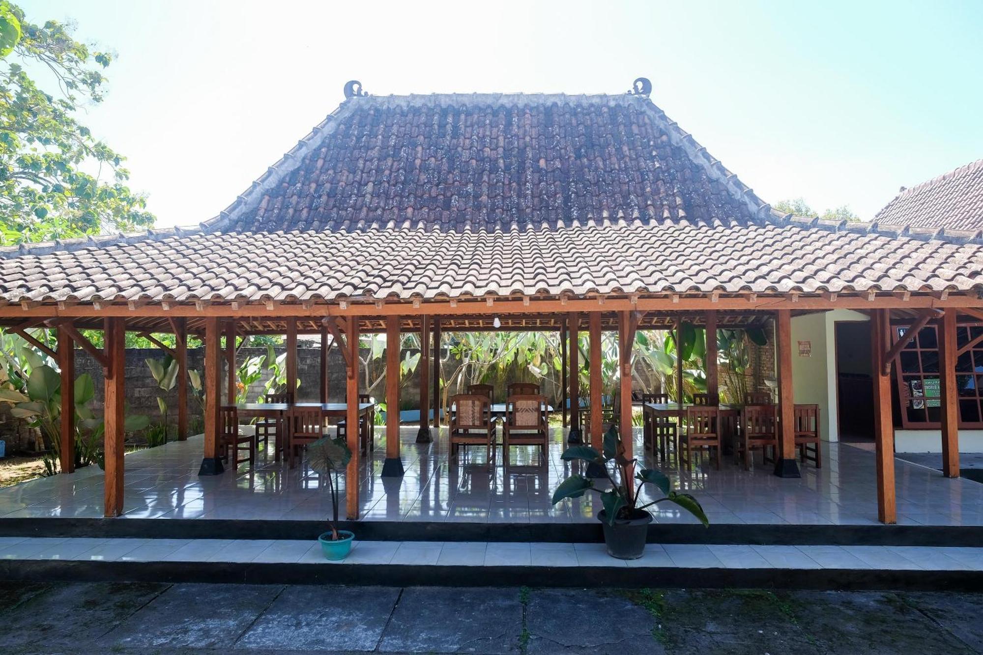 OYO 2634 Griya Birowo Syariah Hotel Wonosari Bagian luar foto