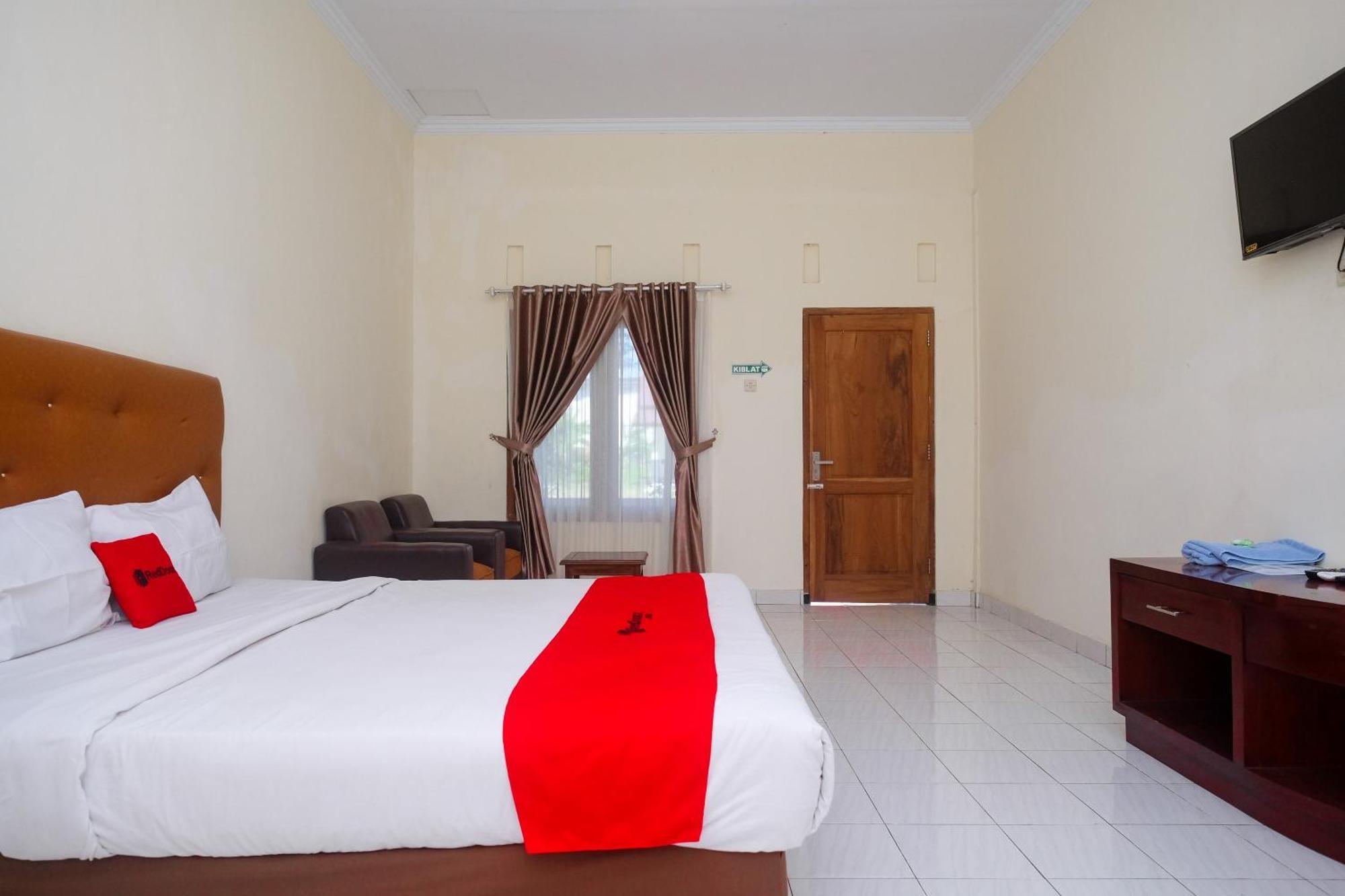 OYO 2634 Griya Birowo Syariah Hotel Wonosari Bagian luar foto