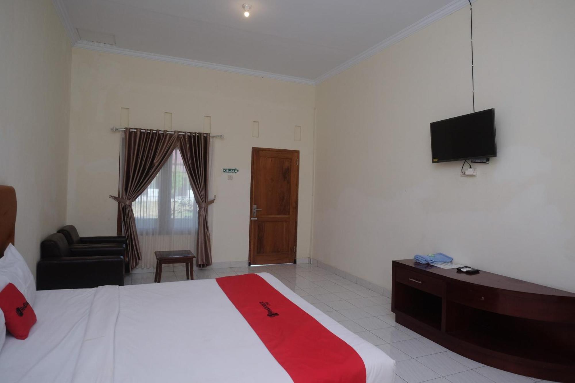 OYO 2634 Griya Birowo Syariah Hotel Wonosari Bagian luar foto
