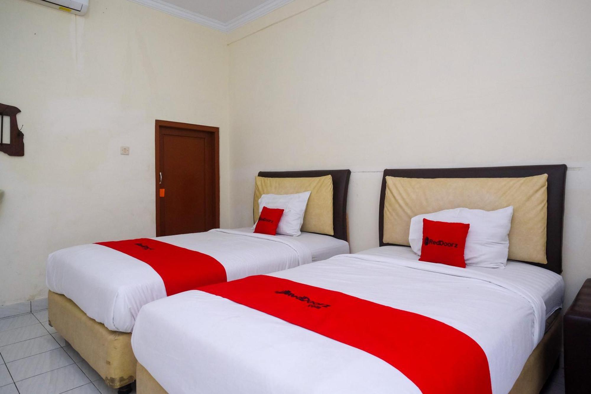 OYO 2634 Griya Birowo Syariah Hotel Wonosari Bagian luar foto