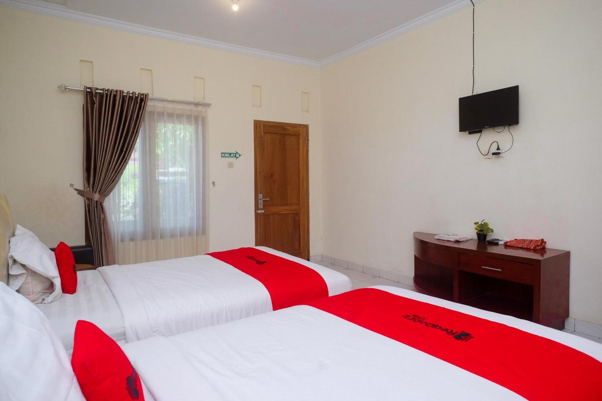 OYO 2634 Griya Birowo Syariah Hotel Wonosari Bagian luar foto